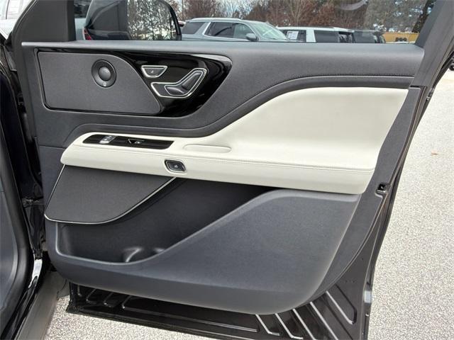 used 2025 Lincoln Aviator car, priced at $51,522