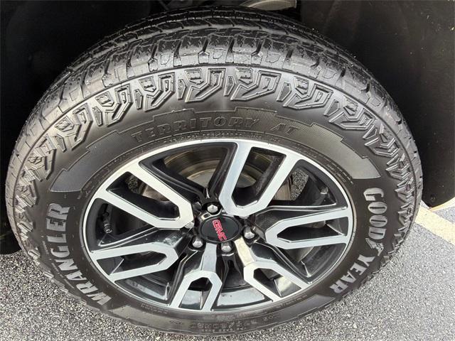 used 2023 GMC Yukon car, priced at $57,304