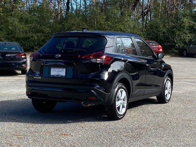 new 2025 Nissan Kicks car, priced at $22,147
