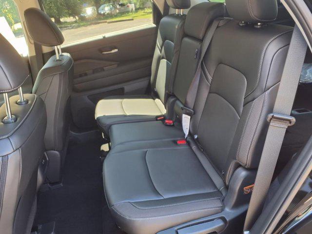 new 2025 Nissan Pathfinder car, priced at $37,815