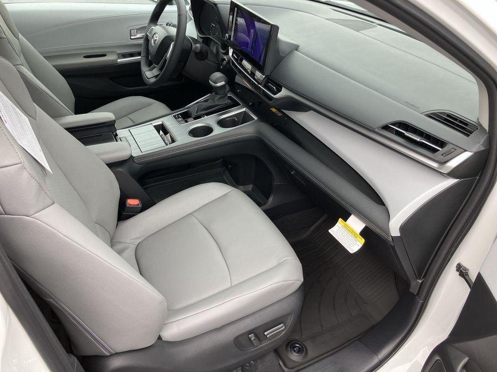 new 2026 Toyota Sienna car, priced at $48,732