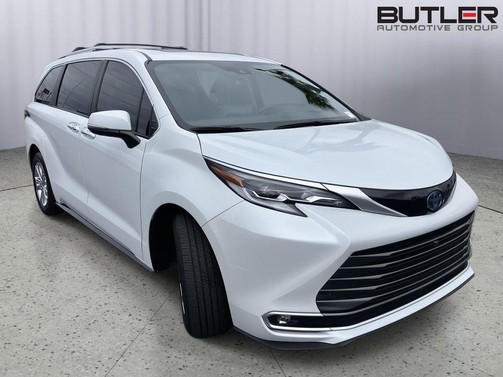 used 2023 Toyota Sienna car, priced at $48,999