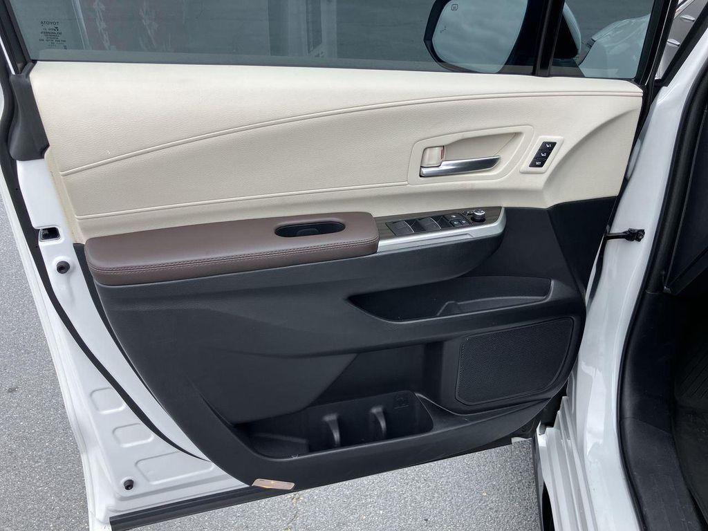 used 2023 Toyota Sienna car, priced at $48,999