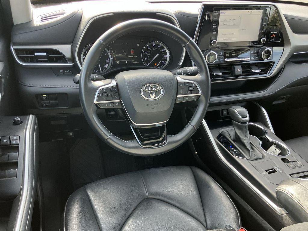 used 2021 Toyota Highlander car, priced at $26,991