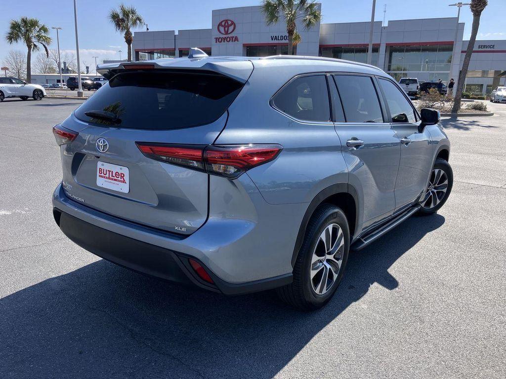 used 2023 Toyota Highlander car, priced at $39,991