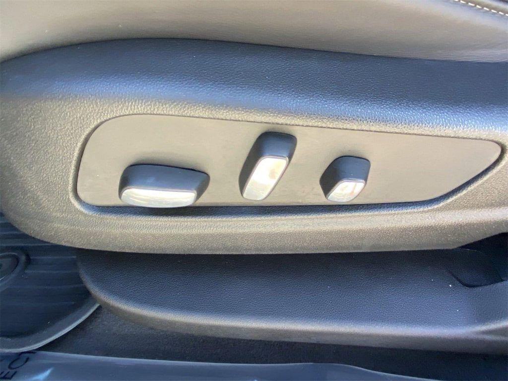 used 2025 Cadillac XT6 car, priced at $54,879