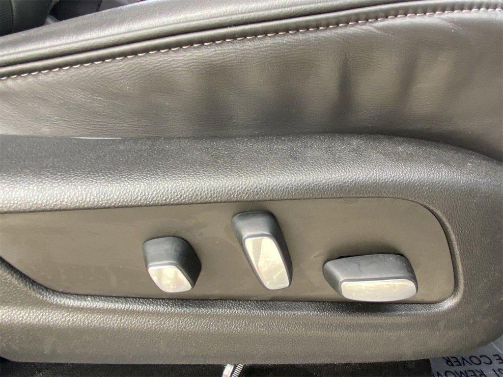 used 2022 Cadillac XT6 car, priced at $49,700