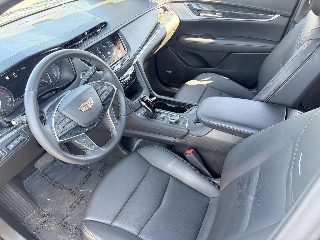 used 2022 Cadillac XT5 car, priced at $33,900