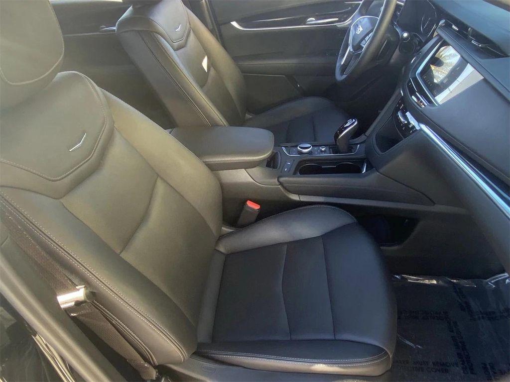 used 2025 Cadillac XT5 car, priced at $45,537