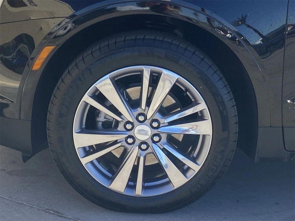 used 2025 Cadillac XT5 car, priced at $45,537