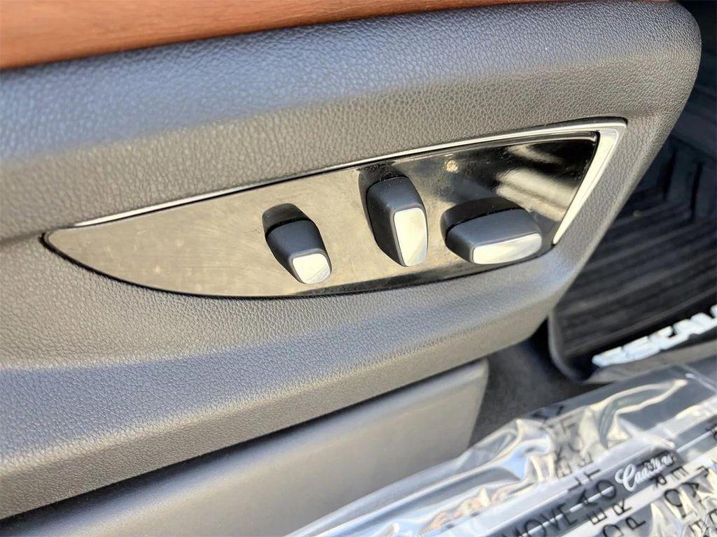 used 2018 Cadillac Escalade ESV car, priced at $30,995