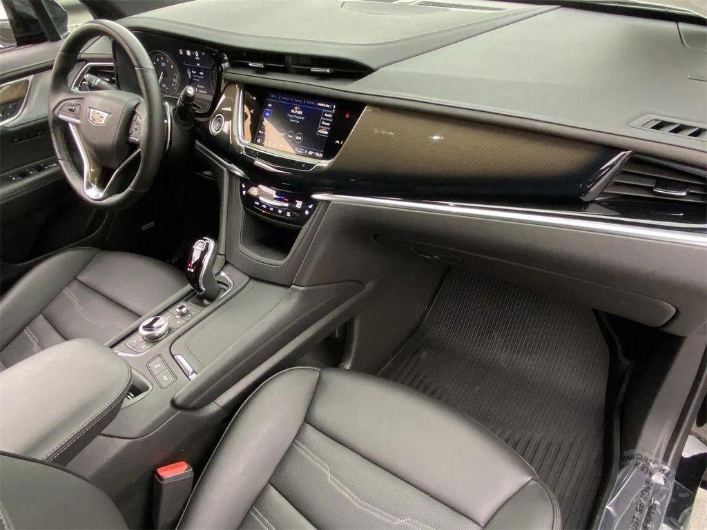 used 2024 Cadillac XT6 car, priced at $47,395
