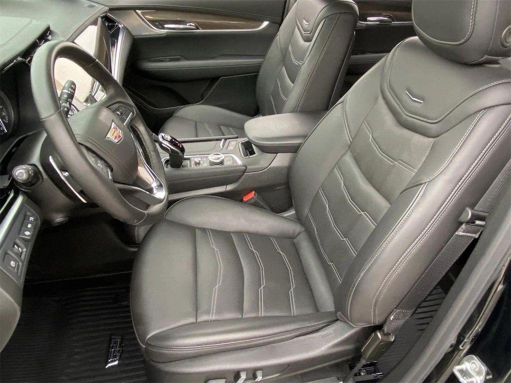 used 2024 Cadillac XT6 car, priced at $47,395