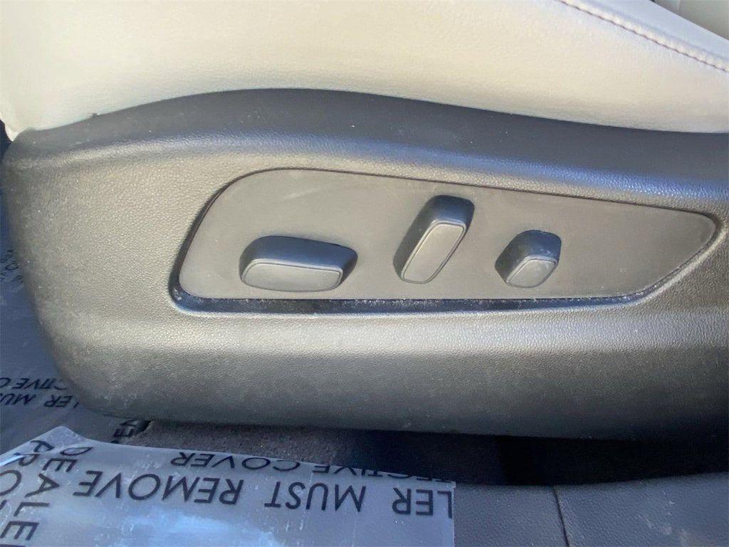 used 2021 Cadillac XT4 car, priced at $25,795