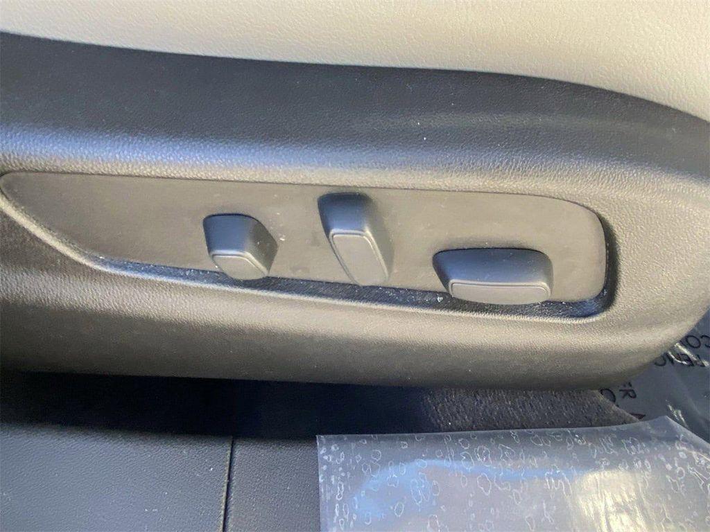 used 2021 Cadillac XT4 car, priced at $25,795