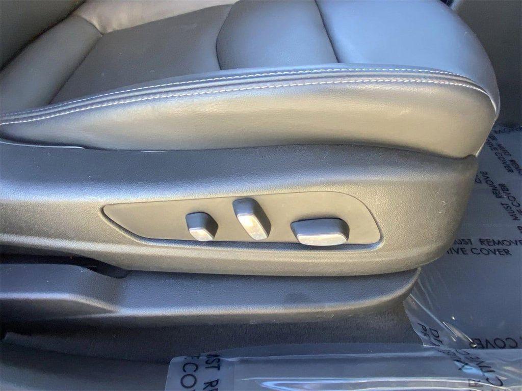 used 2025 Cadillac XT6 car, priced at $47,588