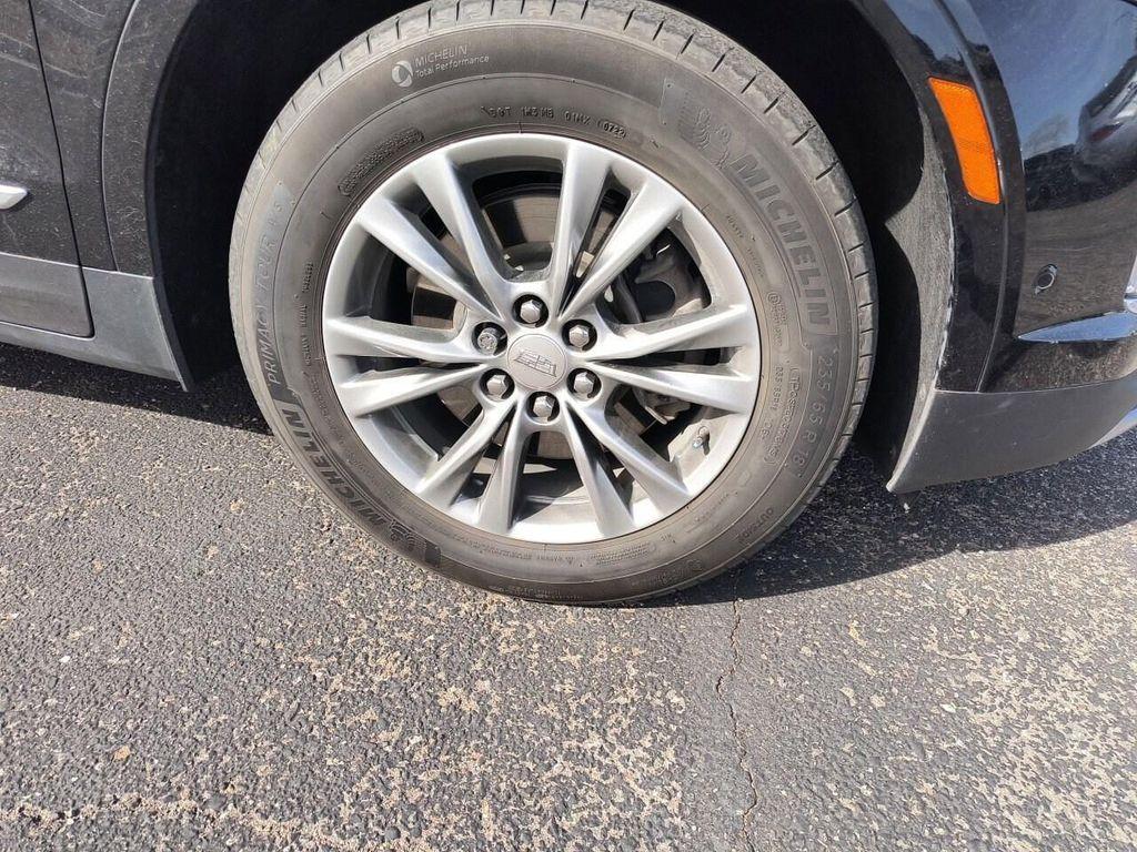 used 2022 Cadillac XT5 car, priced at $32,900