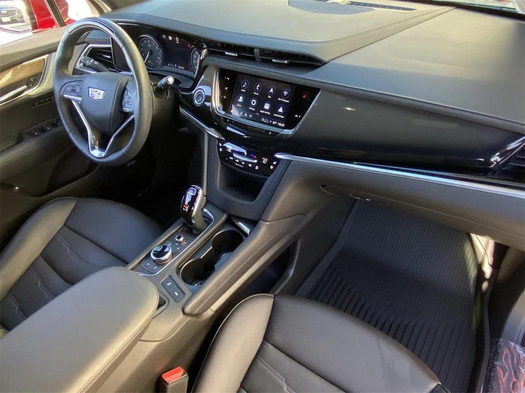 used 2025 Cadillac XT6 car, priced at $59,900