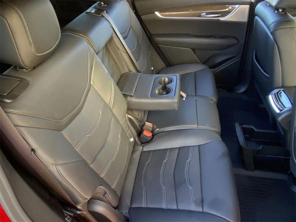 used 2025 Cadillac XT6 car, priced at $59,900