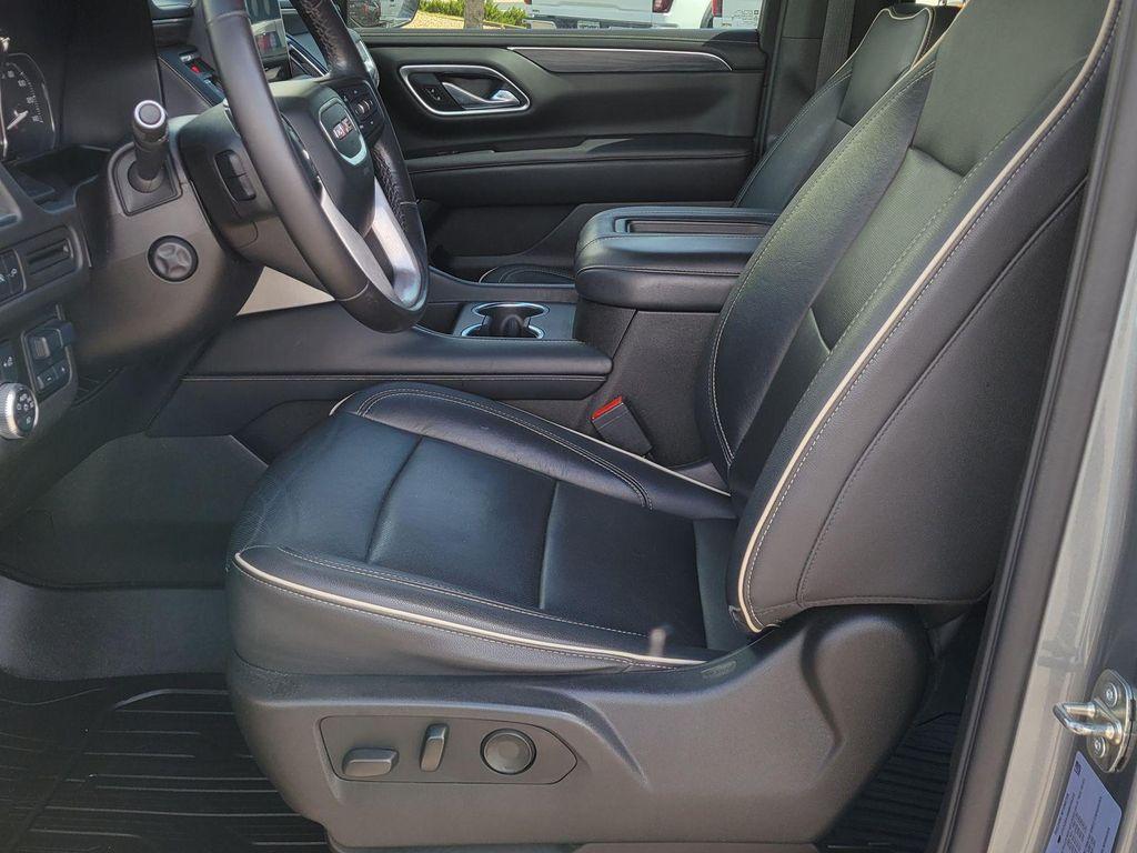 used 2021 GMC Yukon car, priced at $35,623