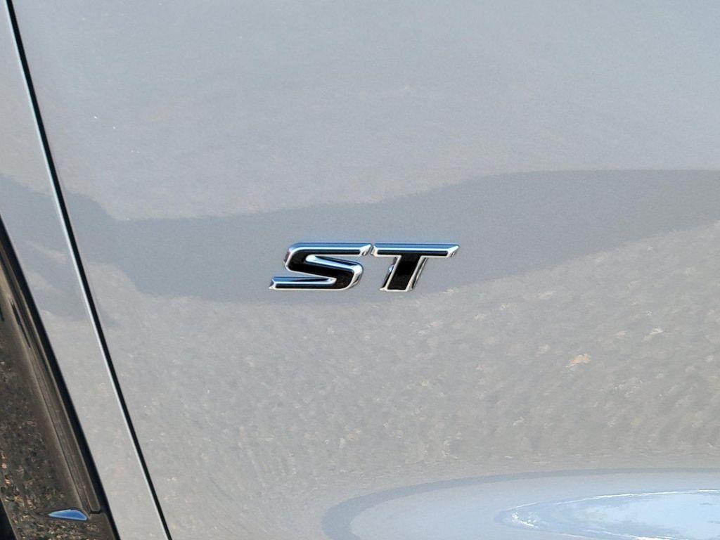 new 2026 Buick Enclave car, priced at $46,955