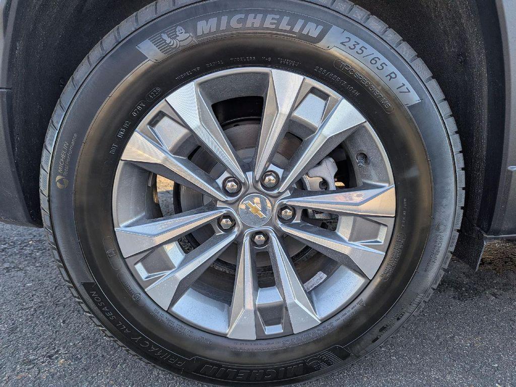 new 2026 Chevrolet Equinox car, priced at $37,630