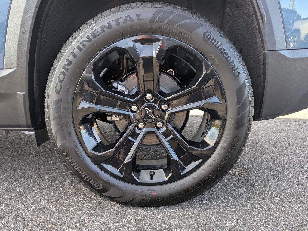 new 2026 Chevrolet Equinox car, priced at $35,590