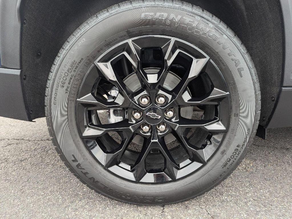 new 2026 Chevrolet Traverse car, priced at $49,305