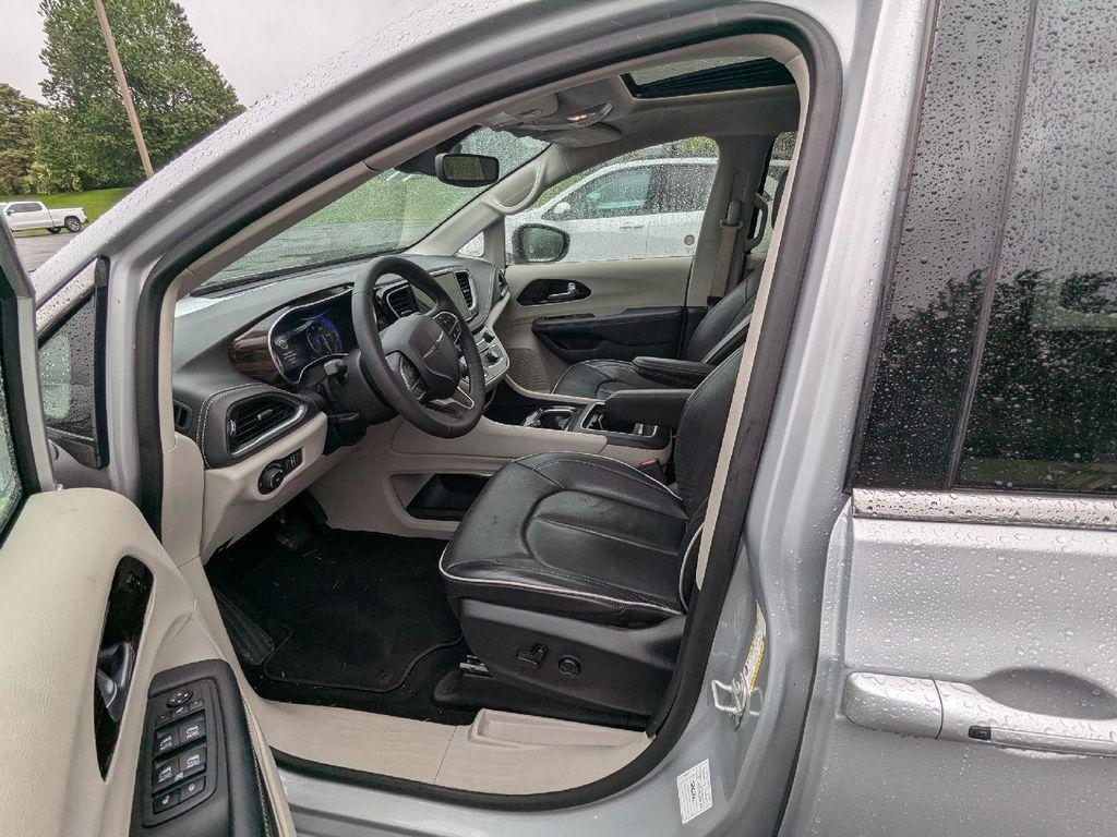 used 2024 Chrysler Pacifica car, priced at $33,895