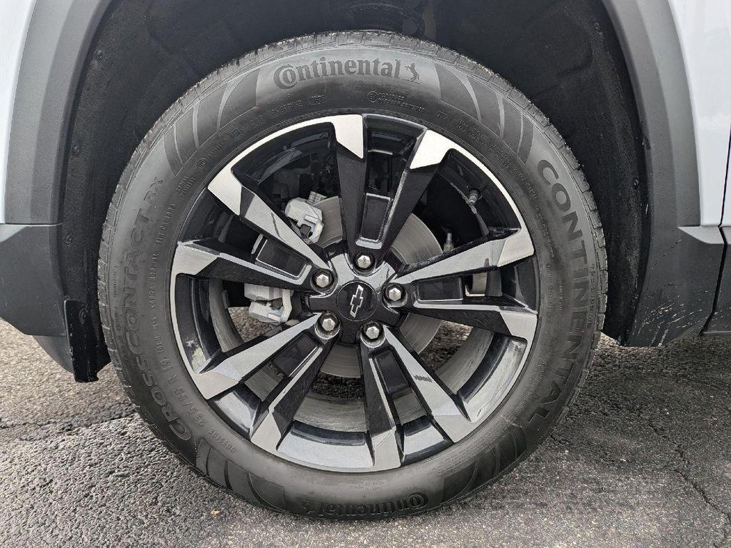 new 2026 Chevrolet Equinox car, priced at $40,835