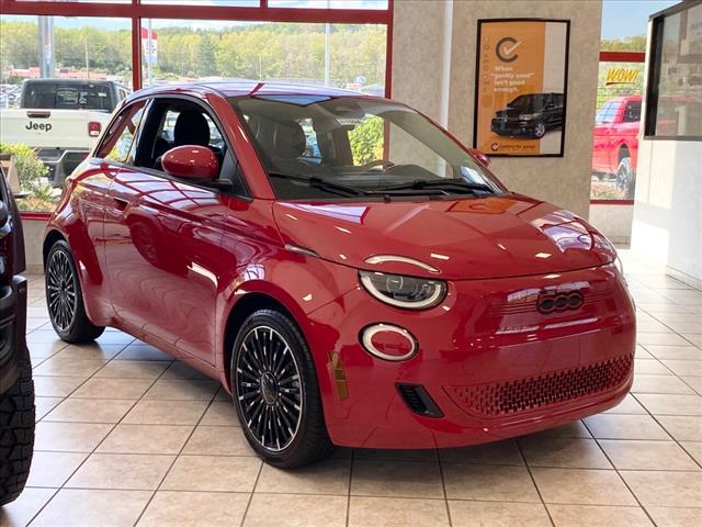 new 2024 FIAT 500e car, priced at $32,095