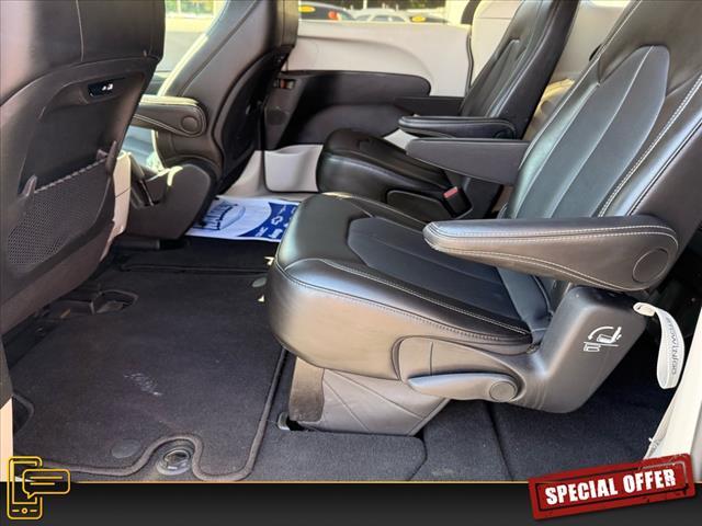 used 2024 Chrysler Pacifica car, priced at $31,929