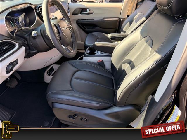 used 2024 Chrysler Pacifica car, priced at $31,929