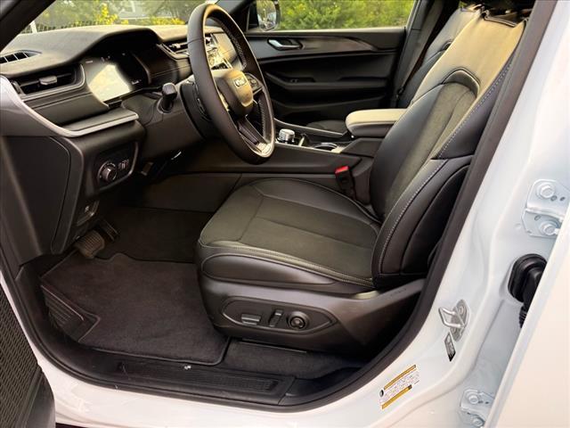 new 2025 Jeep Grand Cherokee L car, priced at $49,780