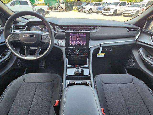 new 2026 Jeep Grand Cherokee car, priced at $37,787