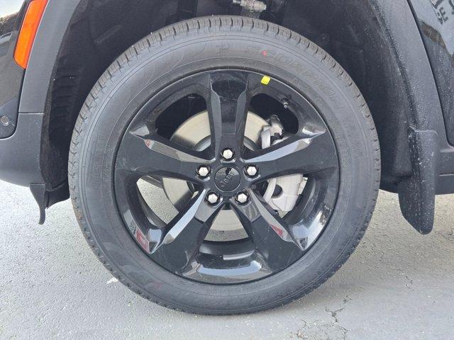 new 2025 Jeep Grand Cherokee car, priced at $49,858