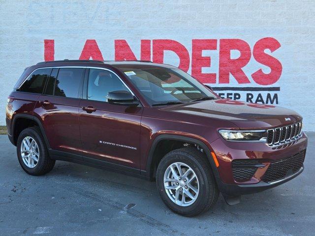 new 2025 Jeep Grand Cherokee car, priced at $38,104