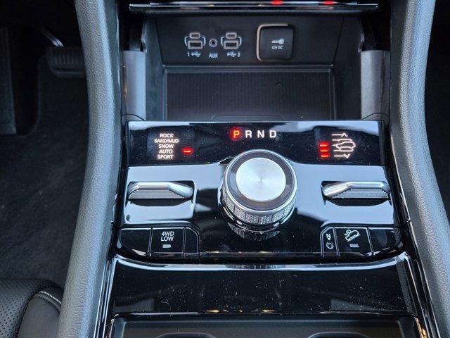 new 2025 Jeep Grand Cherokee car, priced at $57,534