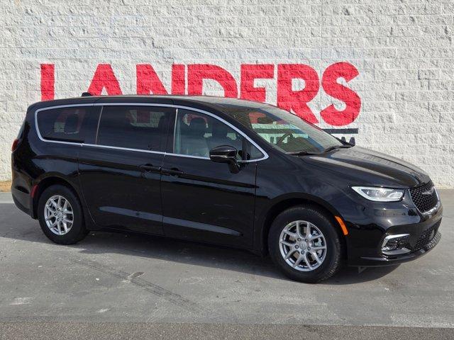 new 2026 Chrysler Pacifica car, priced at $40,430