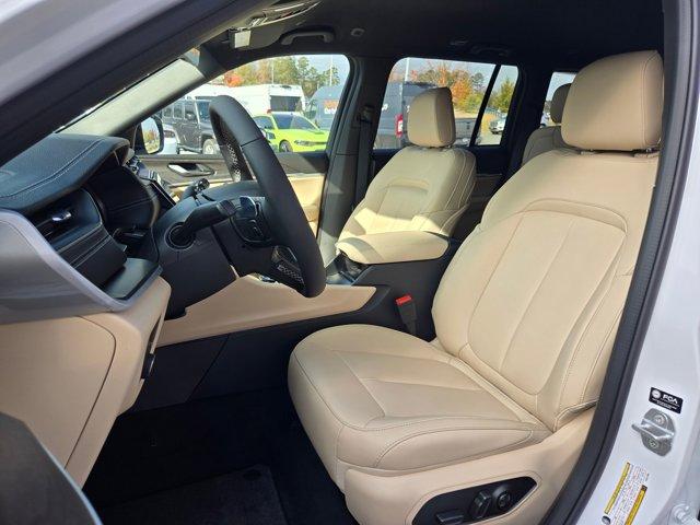 new 2025 Jeep Grand Cherokee car, priced at $42,657