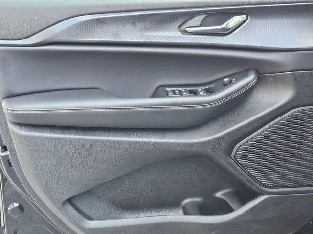 used 2025 Jeep Grand Cherokee car, priced at $33,629