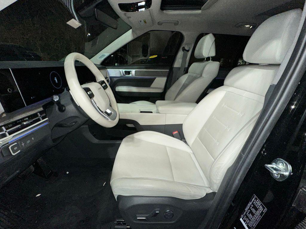 used 2024 Hyundai Santa Fe car, priced at $31,485