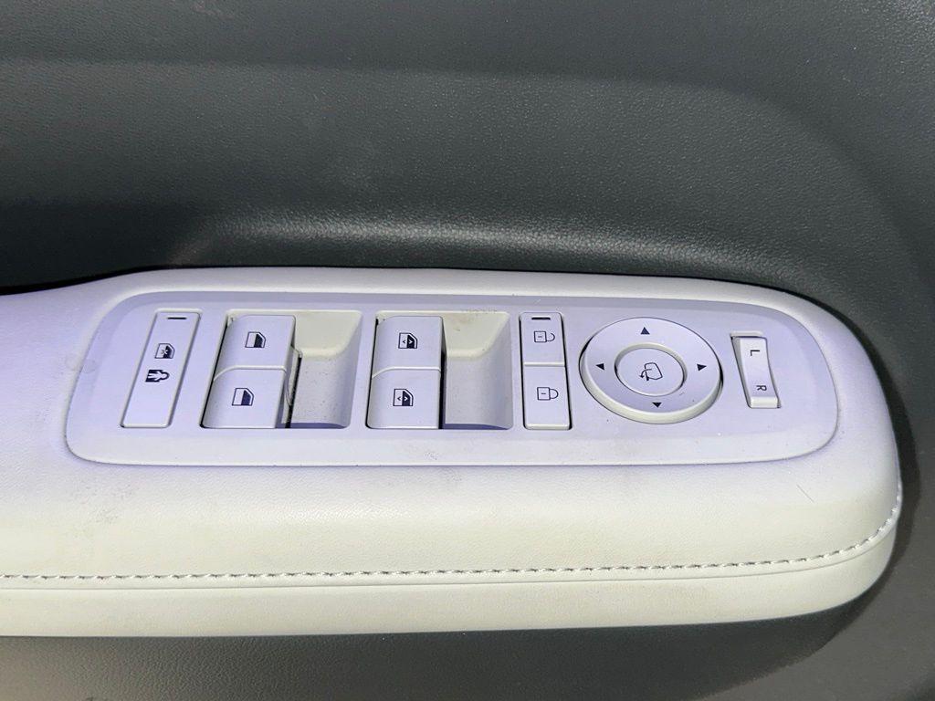 used 2024 Hyundai Santa Fe car, priced at $31,485