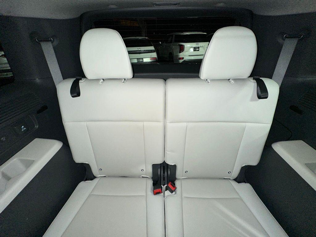 used 2024 Hyundai Santa Fe car, priced at $31,485