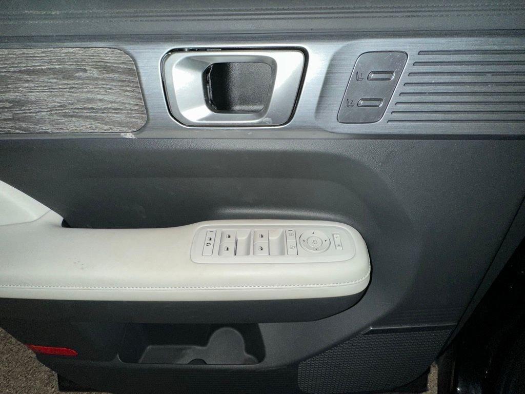 used 2024 Hyundai Santa Fe car, priced at $29,945