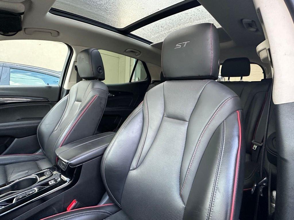 used 2022 Buick Envision car, priced at $21,388