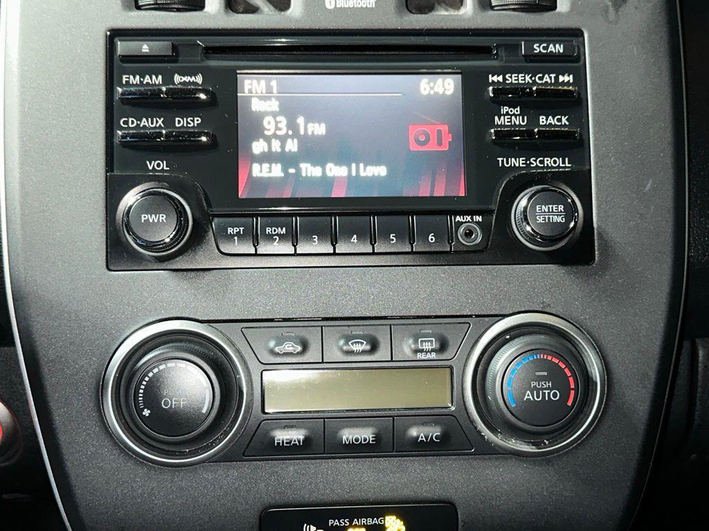 used 2013 Nissan Leaf car, priced at $3,855