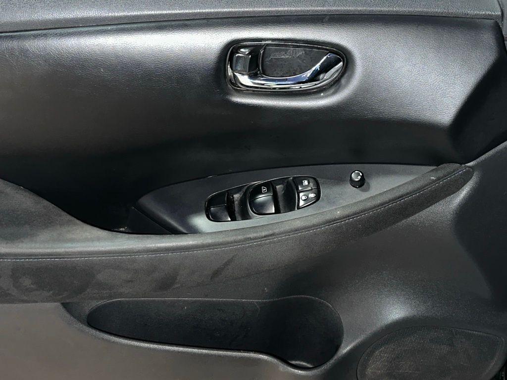 used 2013 Nissan Leaf car, priced at $3,855