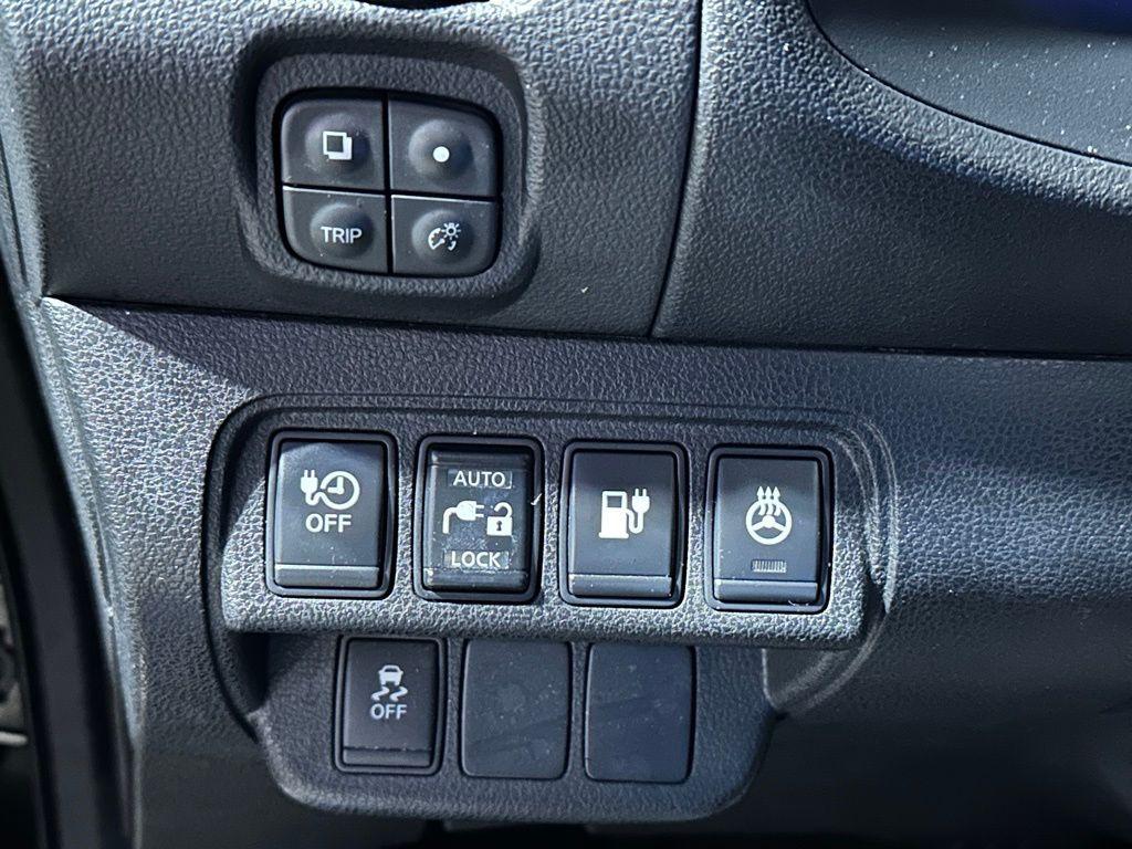 used 2013 Nissan Leaf car, priced at $3,855