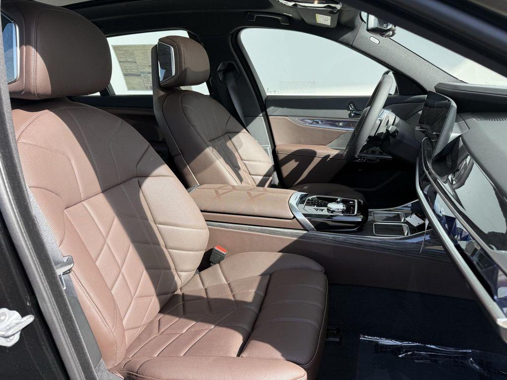 new 2025 BMW 760 car, priced at $128,525